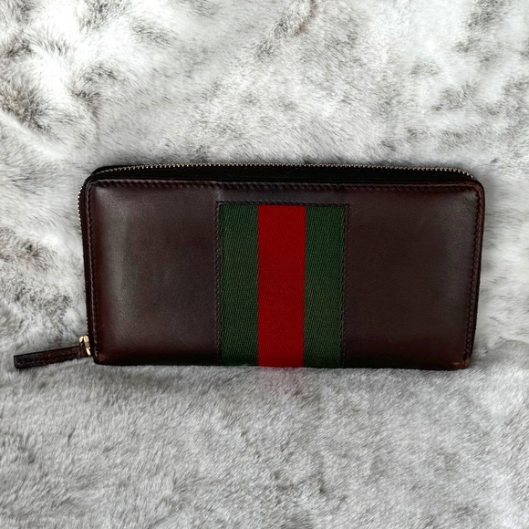 Authentic Gucci Brown Web Stripe Leather Zippy Wallet. P0076 - Picture 1 of 15